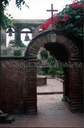 mission-gate